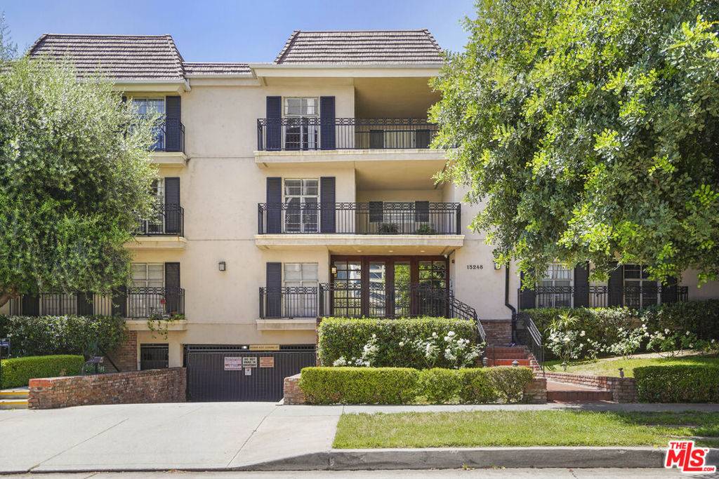 15248 Dickens ST #108, Sherman Oaks, CA 91403