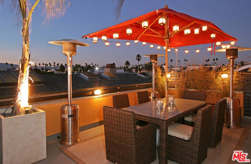Santa Monica, CA 90405,2216 Main ST #204