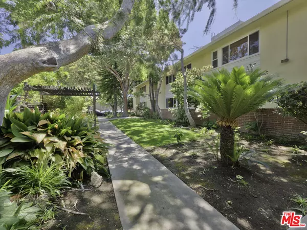 West Hollywood, CA 90046,1217 N Crescent Heights BLVD #B