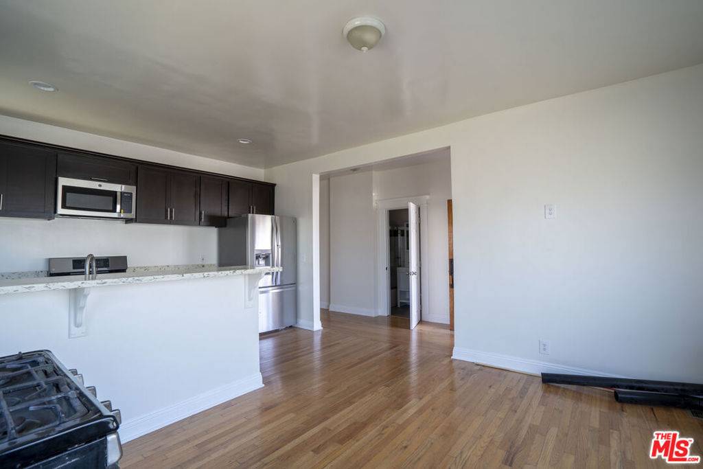 Los Angeles, CA 90037,4051 S Normandie AVE