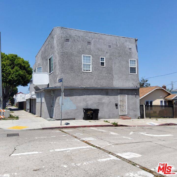 Los Angeles, CA 90043,3201 W Florence AVE