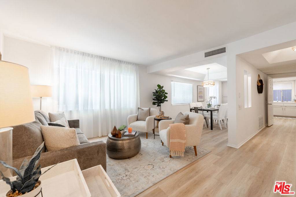 13220 Valleyheart DR #102, Studio City, CA 91604