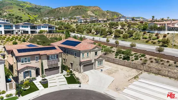 Porter Ranch, CA 91326,20517 W Deer Grass CT