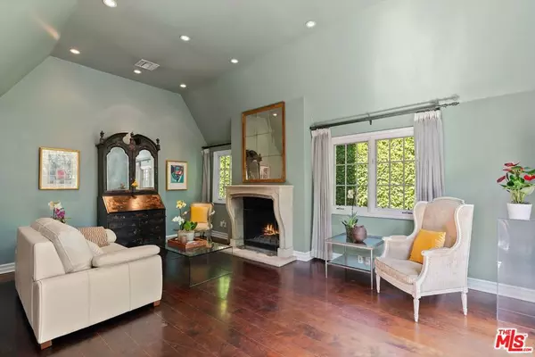 West Hollywood, CA 90069,9053 Elevado ST