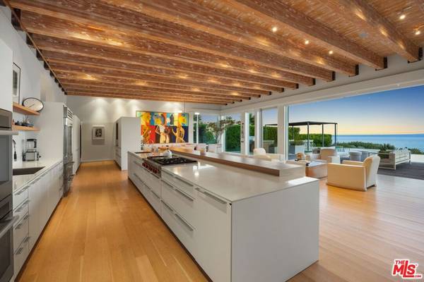 Malibu, CA 90265,24685 Pacific Coast HWY