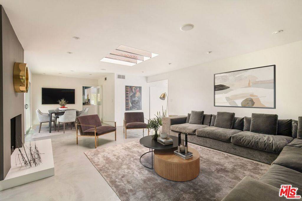 Studio City, CA 91604,11115 Dona Pegita DR