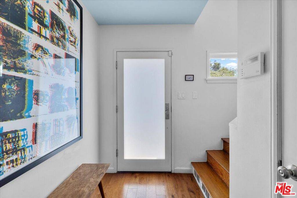Los Angeles, CA 90046,8809 Appian WAY
