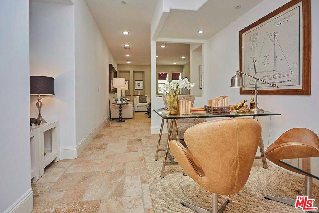 Pacific Palisades, CA 90272,16123 W SUNSET BLVD #203