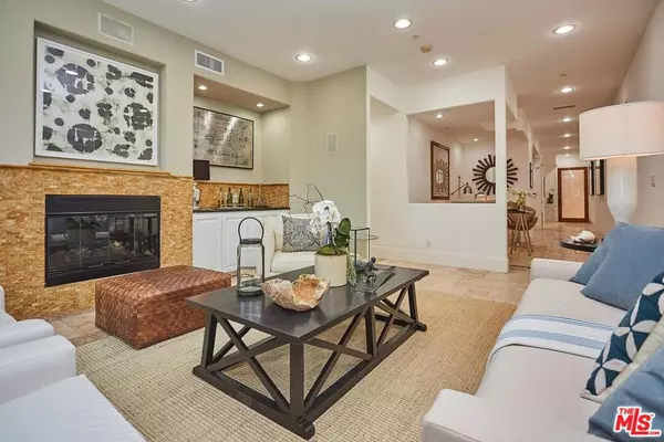 16123 W SUNSET BLVD #203, Pacific Palisades, CA 90272