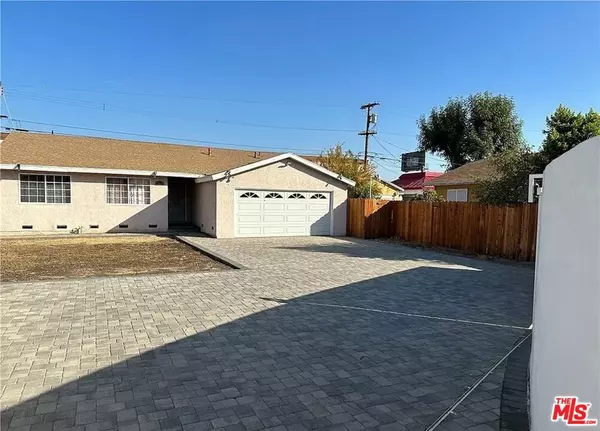 San Fernando, CA 91345,15535 Tuba ST