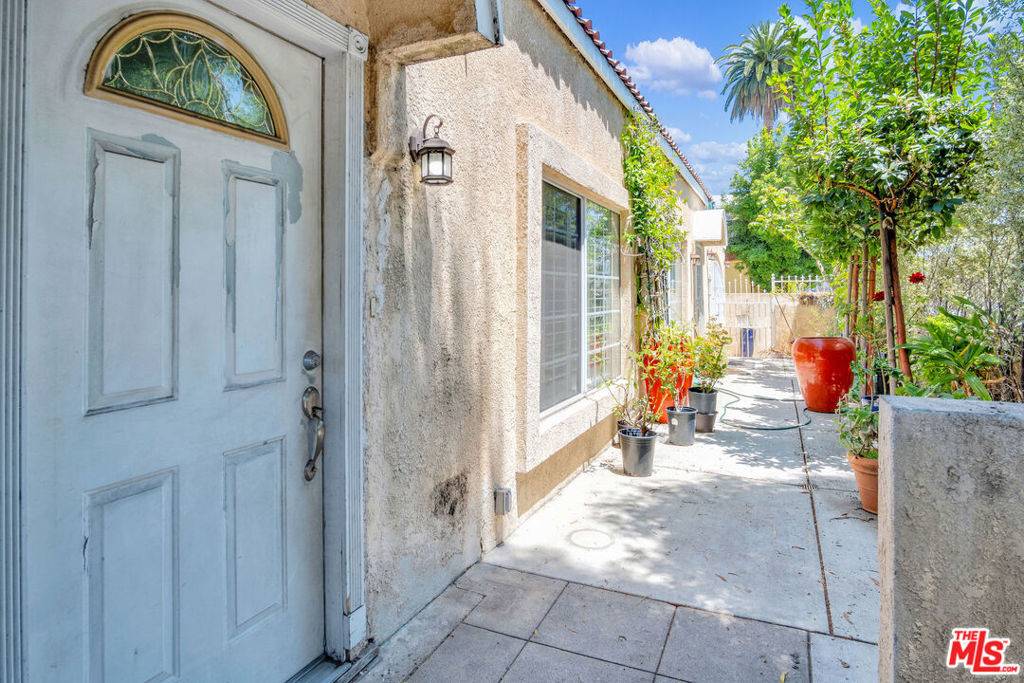 7275 Fountain AVE, Los Angeles, CA 90046