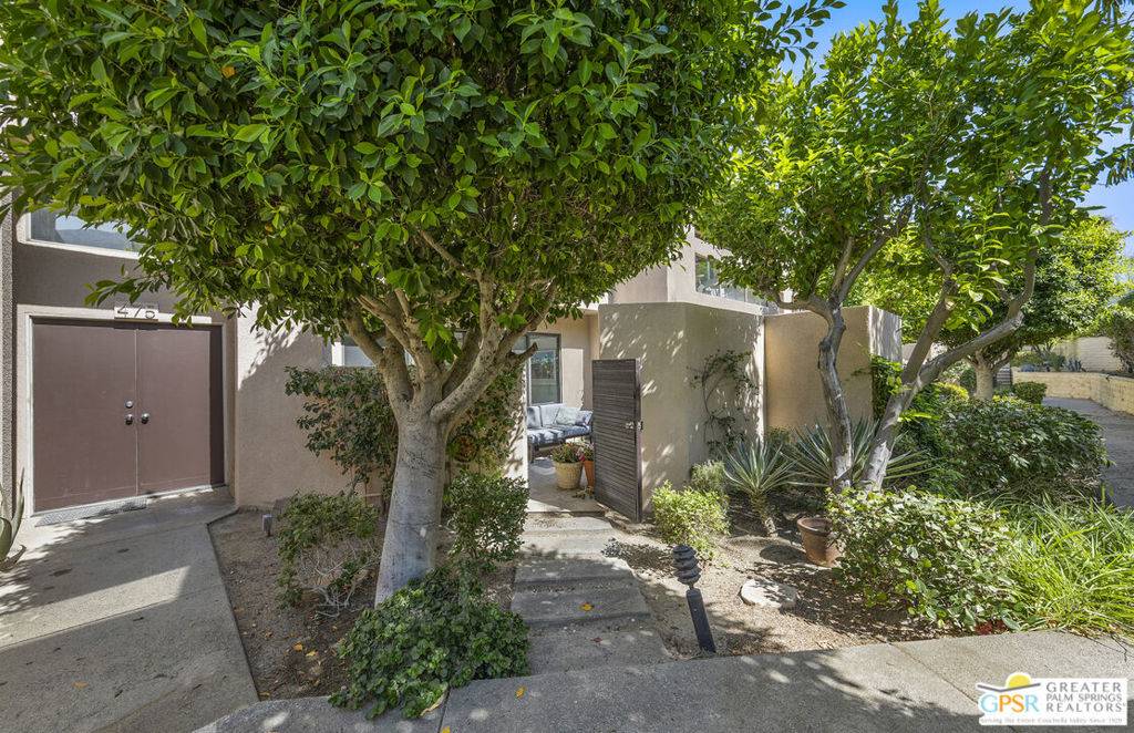 Palm Springs, CA 92262,475 Village SQ