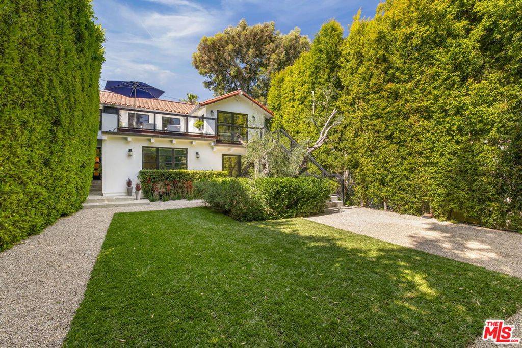 West Hollywood, CA 90048,8917 Dorrington AVE