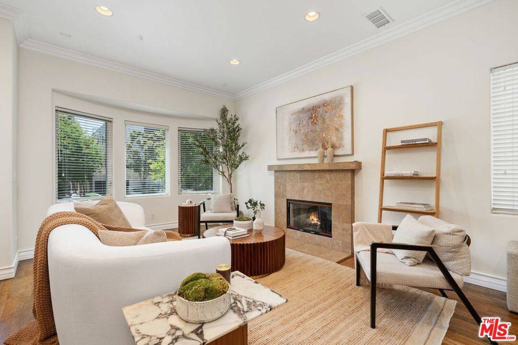 4125 W Hood AVE #102, Burbank, CA 91505
