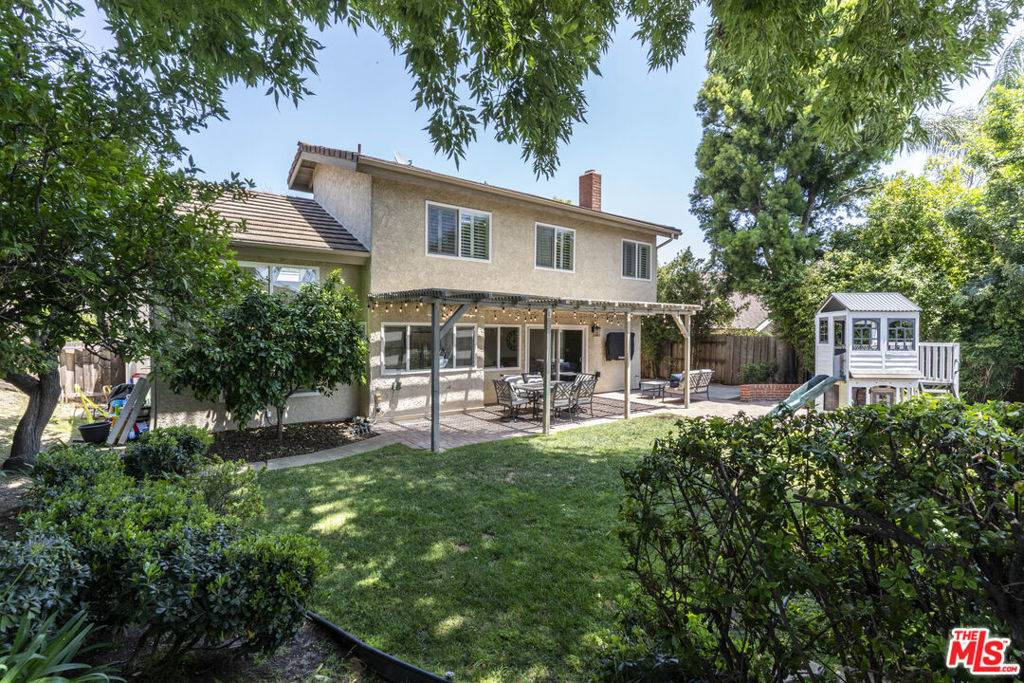 Thousand Oaks, CA 91360,212 Cedar Heights DR