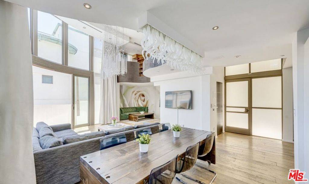 Santa Monica, CA 90401,11 Marine Terrace #5