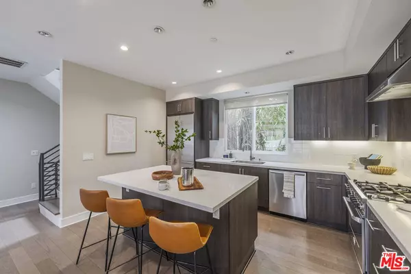 Los Angeles, CA 90046,1400 N Fuller AVE #2