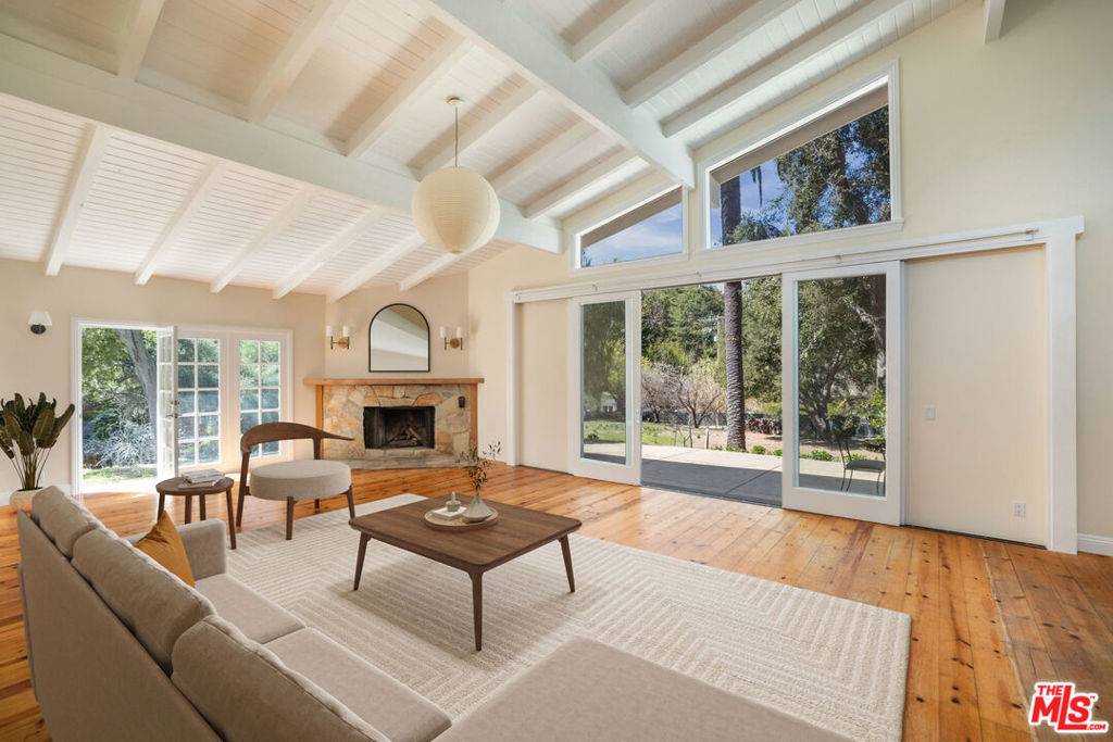 Topanga, CA 90290,2457 Liberty LN