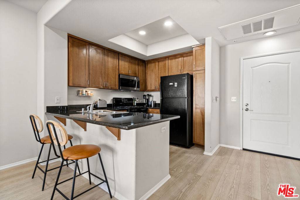 Marina Del Rey, CA 90292,4060 Glencoe AVE #320