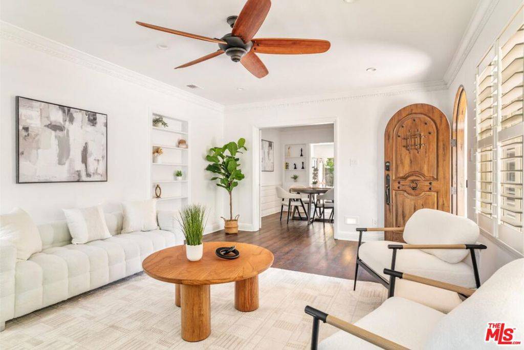 North Hollywood, CA 91601,4940 Arcola AVE