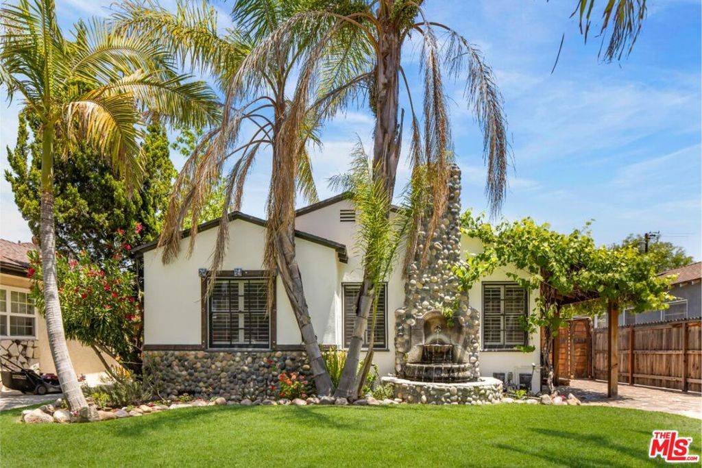 4940 Arcola AVE, North Hollywood, CA 91601