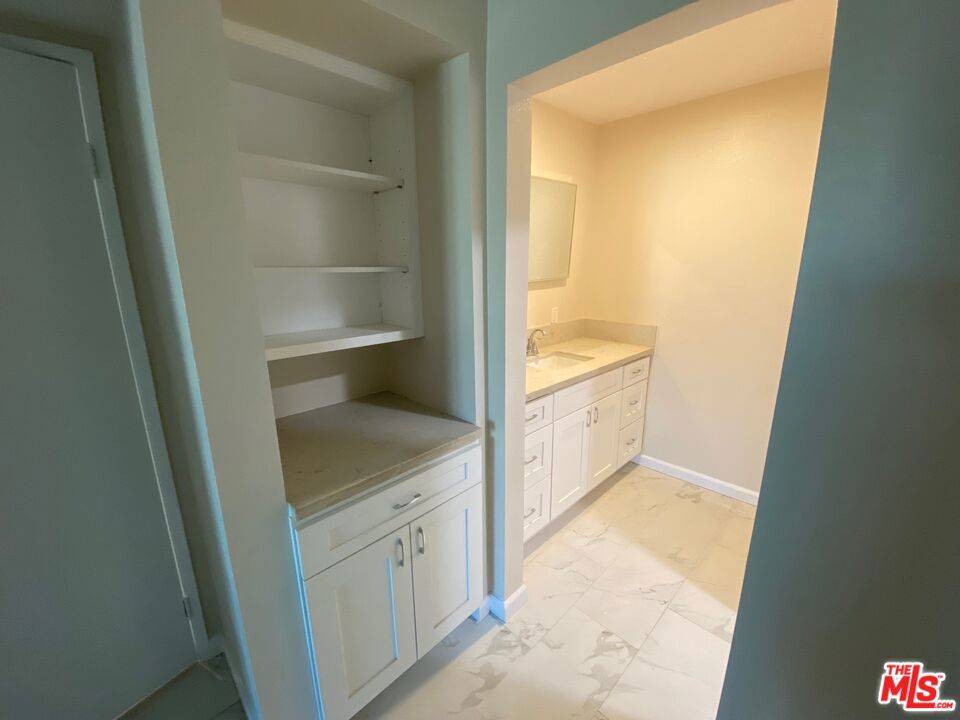 Inglewood, CA 90301,435 E Tamarack AVE #171