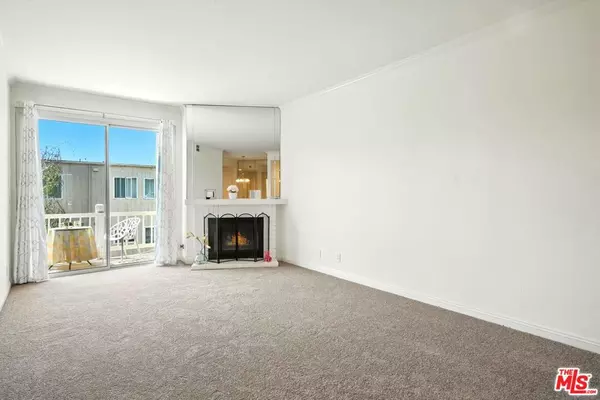Playa Del Rey, CA 90293,8505 Gulana AVE #4217