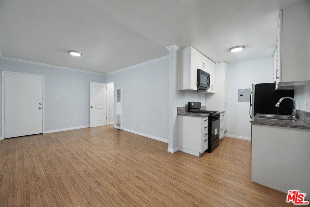 Santa Monica, CA 90404,2636 Kansas AVE #1