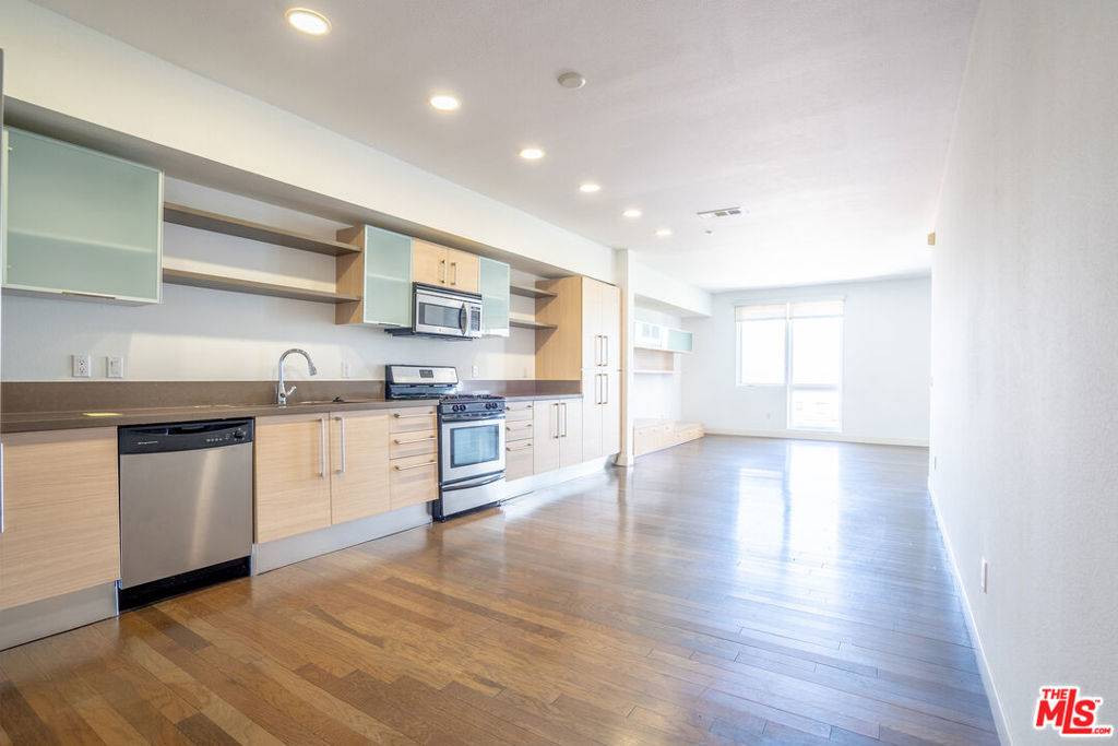 1234 Wilshire BLVD #413, Los Angeles, CA 90017