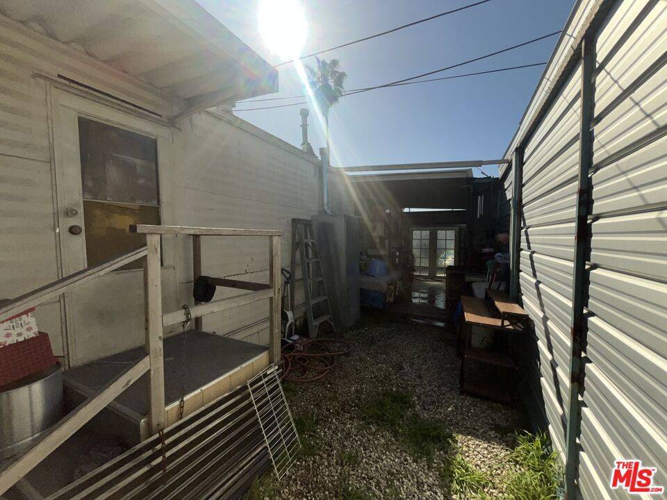 Compton, CA 90221,1422 Rosecrans AVE #15