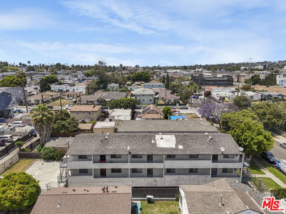 Los Angeles, CA 90043,3120 W 71st ST