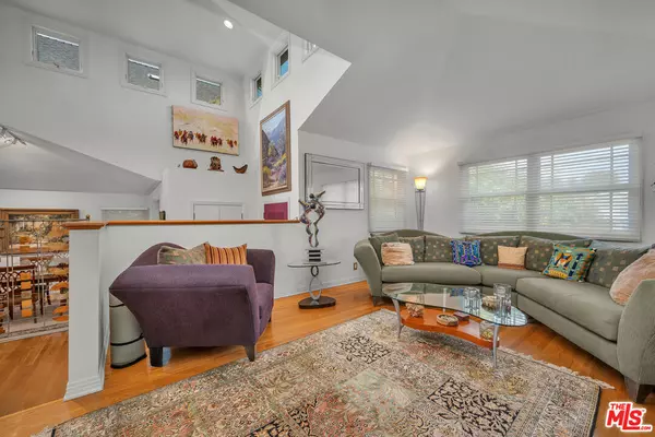 Santa Monica, CA 90405,3020 Glenn AVE
