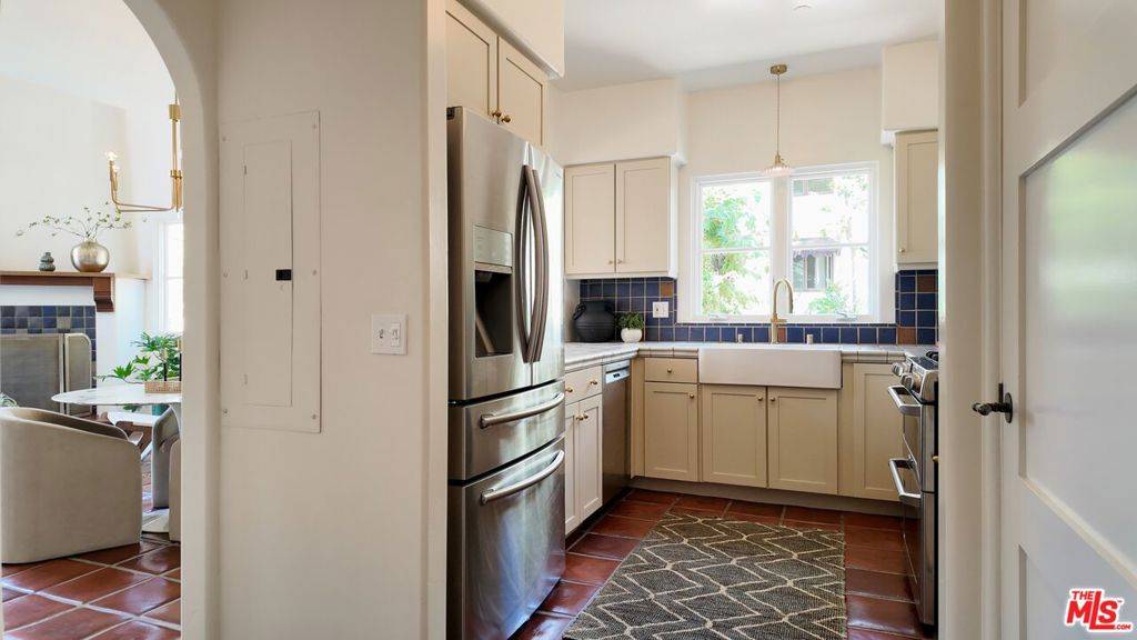 West Hollywood, CA 90046,1414 N Harper AVE #4