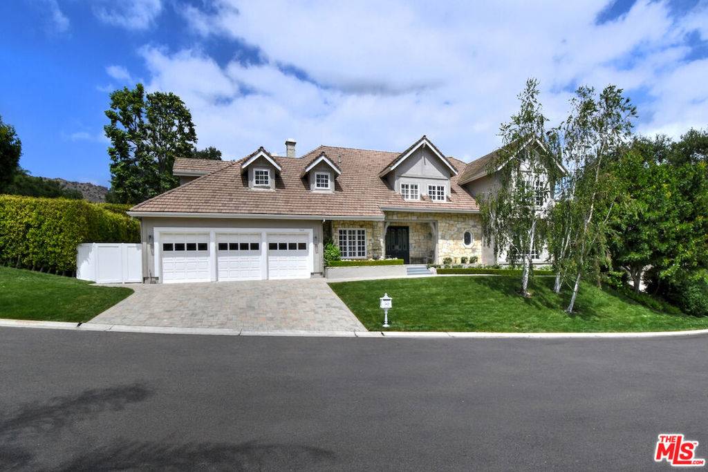 Thousand Oaks, CA 91362,5449 S Rim ST
