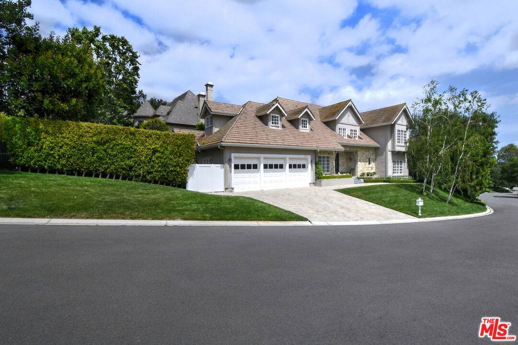 Westlake Village, CA 91362,5449 S Rim ST