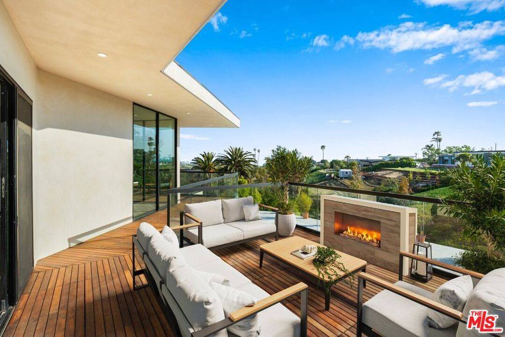 Malibu, CA 90265,5675 Calpine DR
