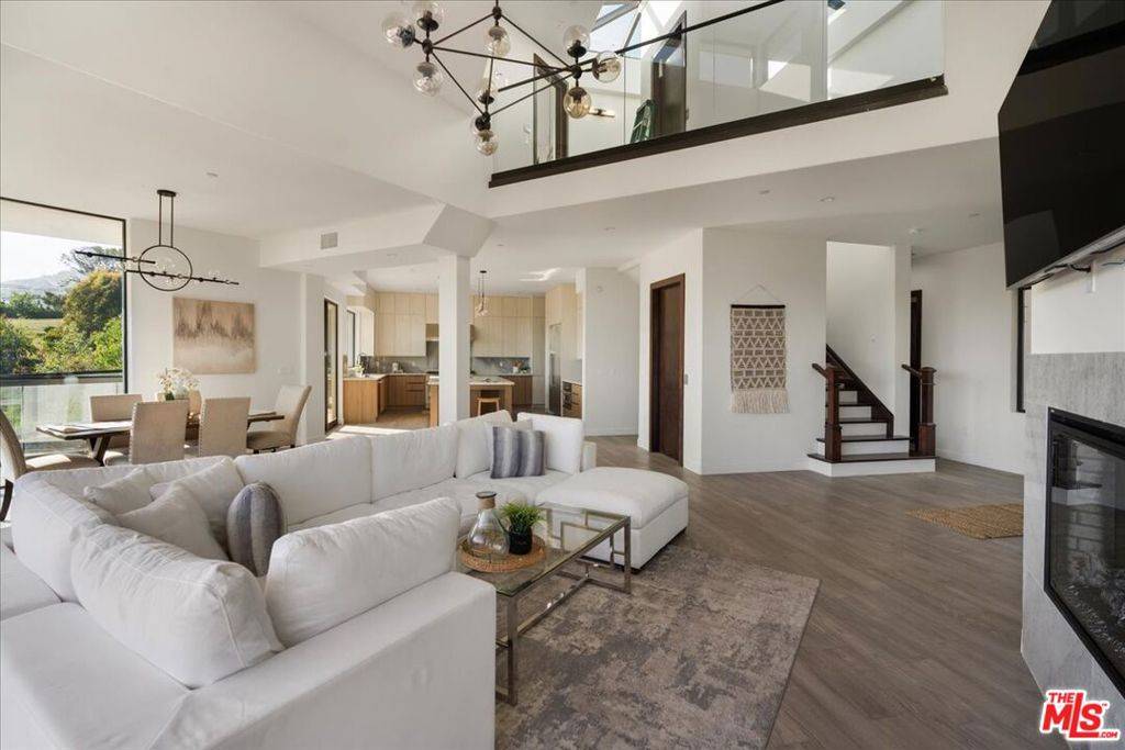 Malibu, CA 90265,5675 Calpine DR