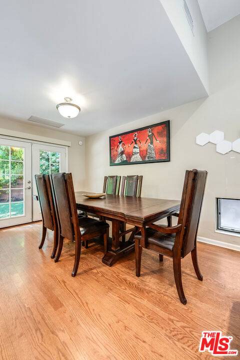 Encino, CA 91436,17121 Escalon DR