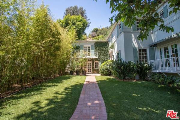 Los Angeles, CA 90068,2055 Outpost DR