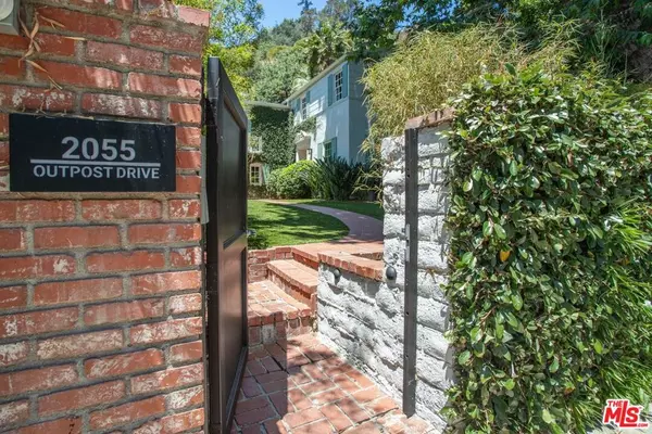 Los Angeles, CA 90068,2055 Outpost DR