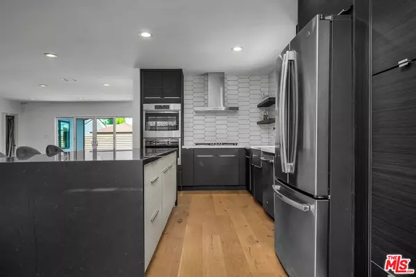 Valley Village, CA 91607,5318 Bellaire AVE