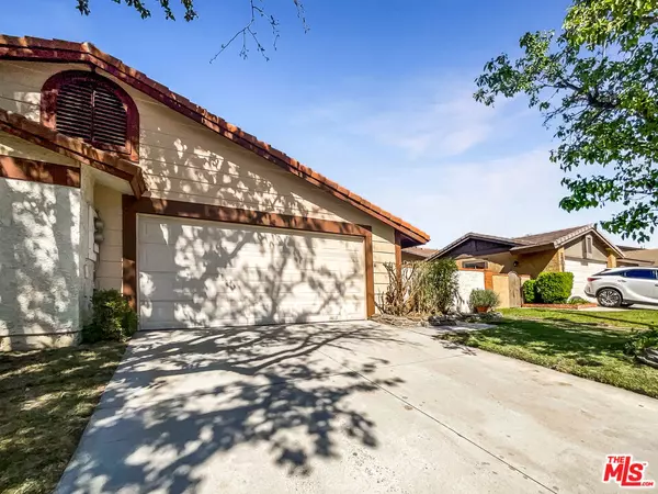 25922 Palomita DR, Santa Clarita, CA 91355