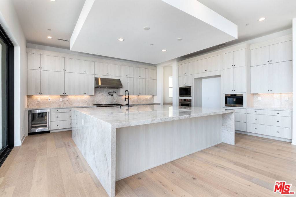 Porter Ranch, CA 91326,11770 N Hillsborough LN