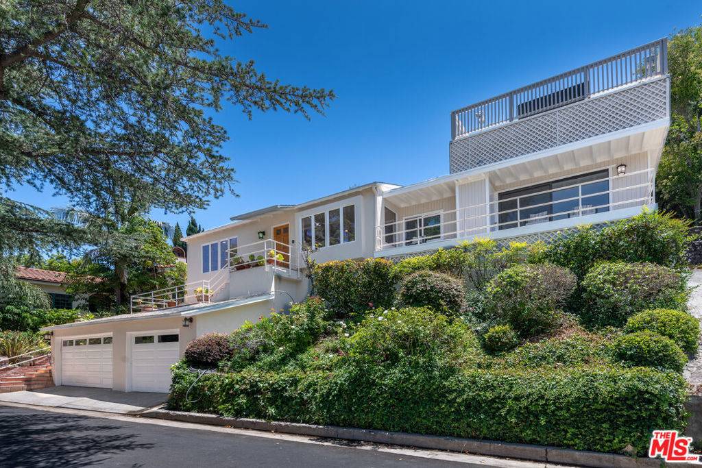 14650 Lacota PL, Sherman Oaks, CA 91403