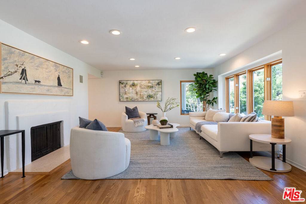 Sherman Oaks, CA 91403,14650 Lacota PL
