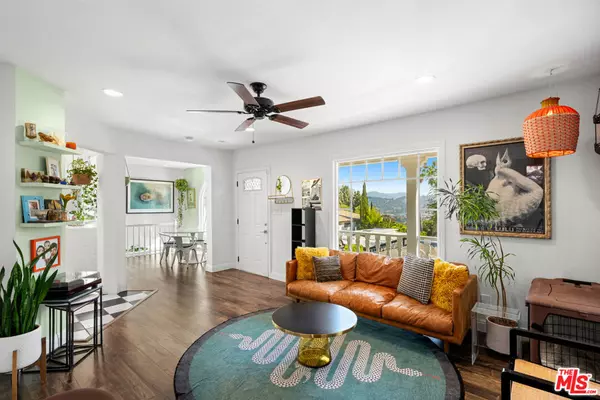 Los Angeles, CA 90039,2321 Lake View AVE