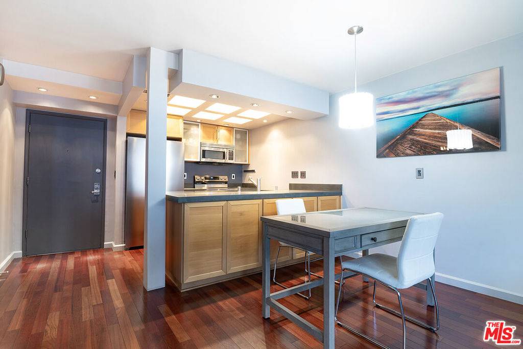 740 N Kings RD #320, West Hollywood, CA 90069
