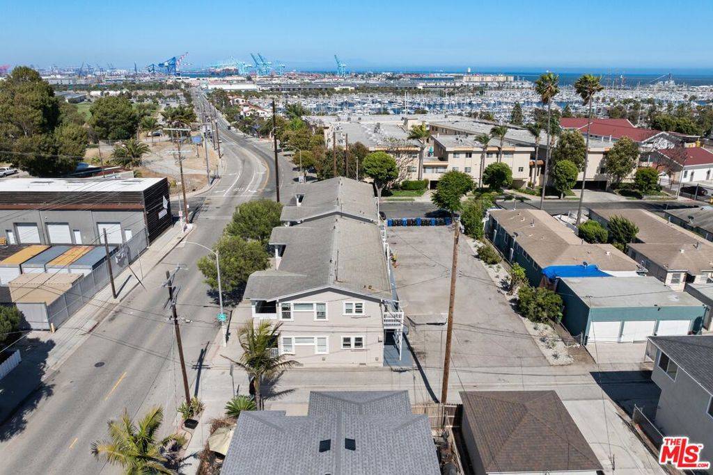 San Pedro, CA 90731,409 W 22nd ST