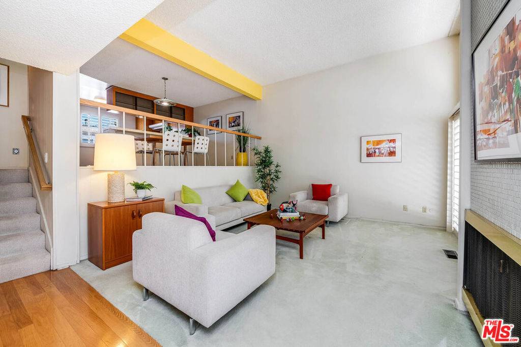 Burbank, CA 91505,4331 W Sarah ST #10