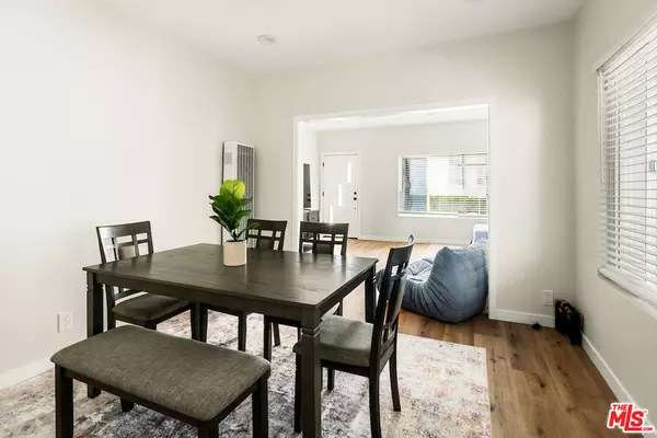 Beverly Hills, CA 90212,151 S Rexford DR